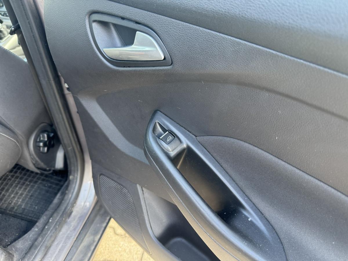 Ford Focus 3 original T&uuml;r hinten rechts Brisbane Braun Kombi Rohbau Bj.2012
